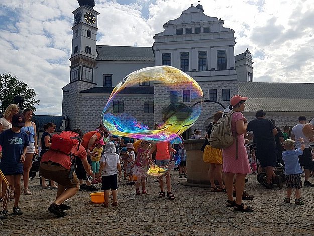 Mixle v piksle - Den otců