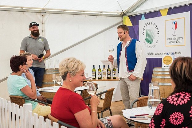 Fresh festival Pardubice Festival dobrého jídla a pití, svátek kvalitní gastronomie určený všem gurmetům a gurmánům.