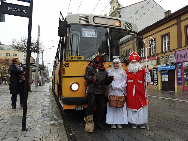 Mikulášský trolejbus v Pardubicích