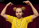 Caveman - slavná one man show v kině Hvězda