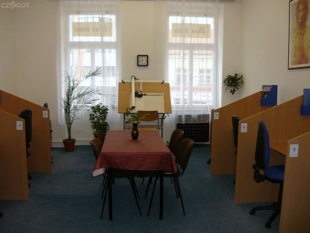 Desk Room