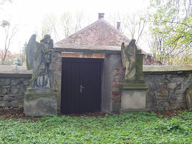 Jezbořice - cemetery