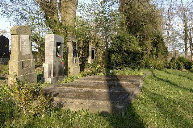 Holice - Jewish cemetery